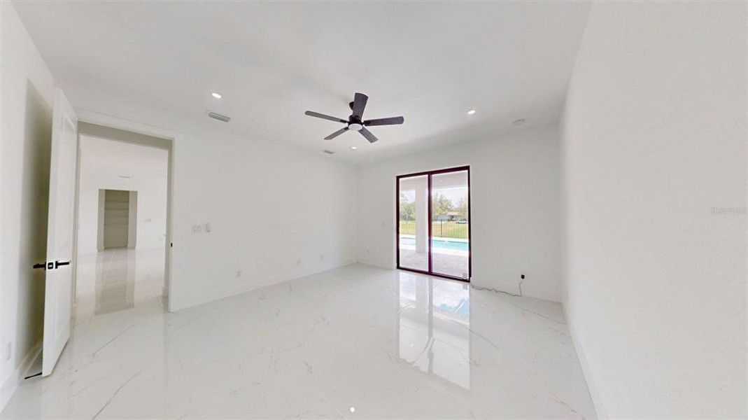Spacious, unfurnished interior of a new home in , Punta Gorda (Image 26).