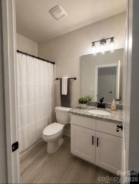 Main Level Full Bathroom Main Level Full Bathroom