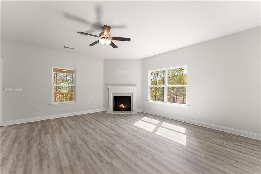 Spacious, unfurnished interior of a new home in Thunder Ridge, Dawsonville (Image 19).