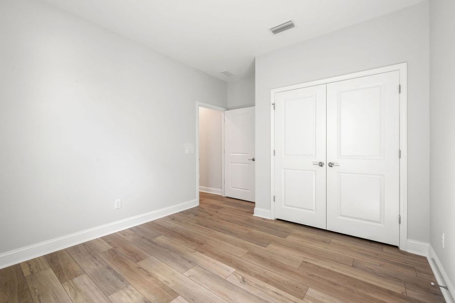 Spacious, unfurnished interior of a new home in Sun City Hilton Head, Bluffton (Image 10).