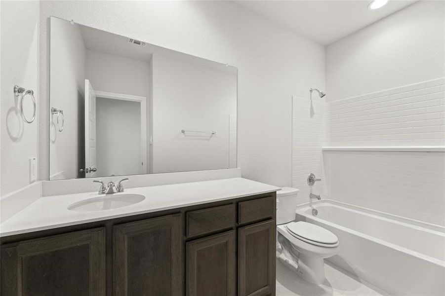 1600 Meadow Crest  2ND Bath