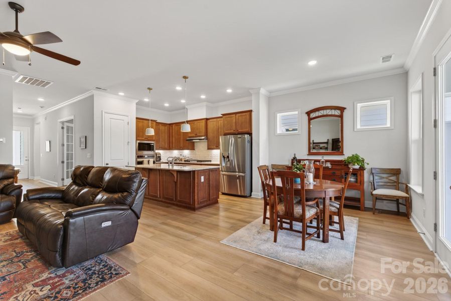 Family Room to Dining Area to Kitchen Family Room to Dining Area to Kitchen