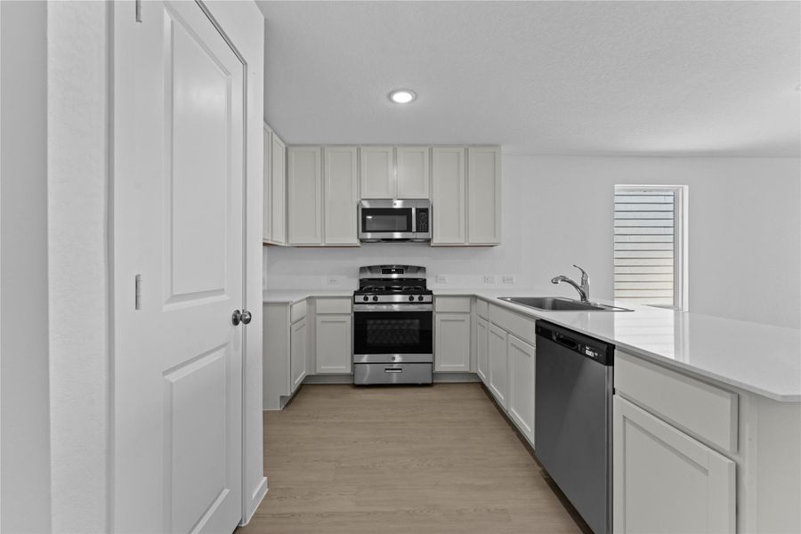 Furnished interior view inside a new home in Friendship Oaks, Fredericksburg (Image 3).