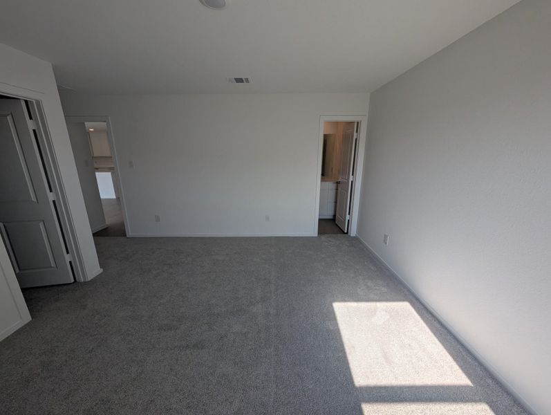 Spacious, unfurnished interior of a new home in Pinewood Trails, Cleveland (Image 14). Spacious, unfurnished interior of a new home in Pinewood Trails, Cleveland (Image 14).