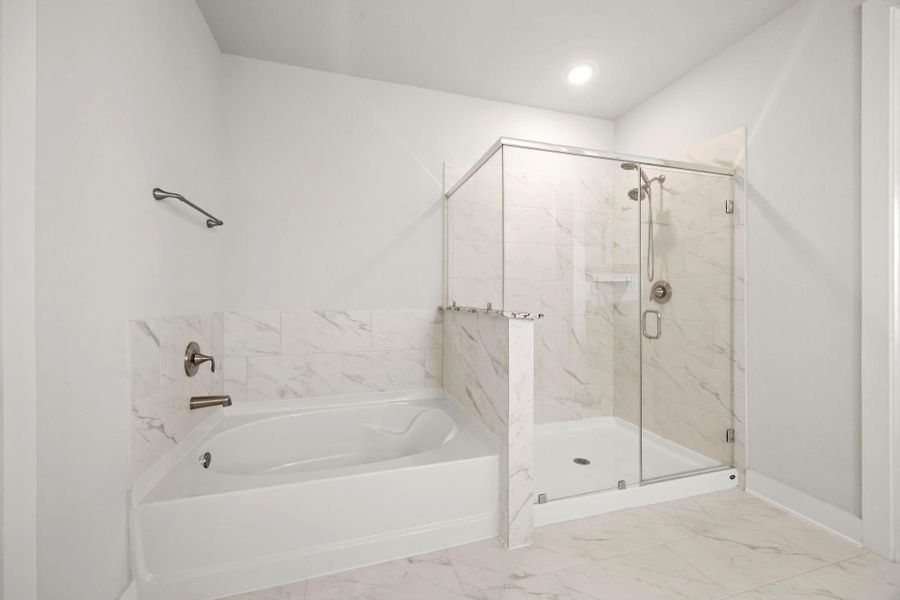 Furnished interior view inside a new home in , Santa Fe (Image 39).
