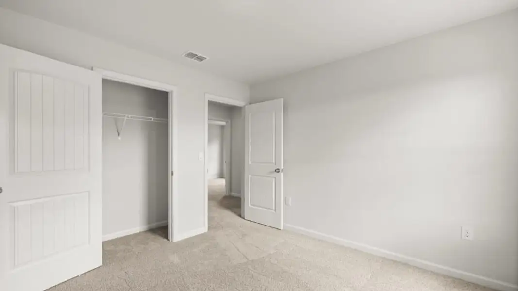 Spacious, unfurnished interior of a new home in Northberry, Rome (Image 24).