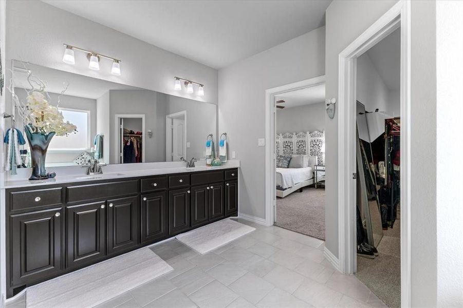 Furnished interior view inside a new home in Lakeview Heights, Azle (Image 8).