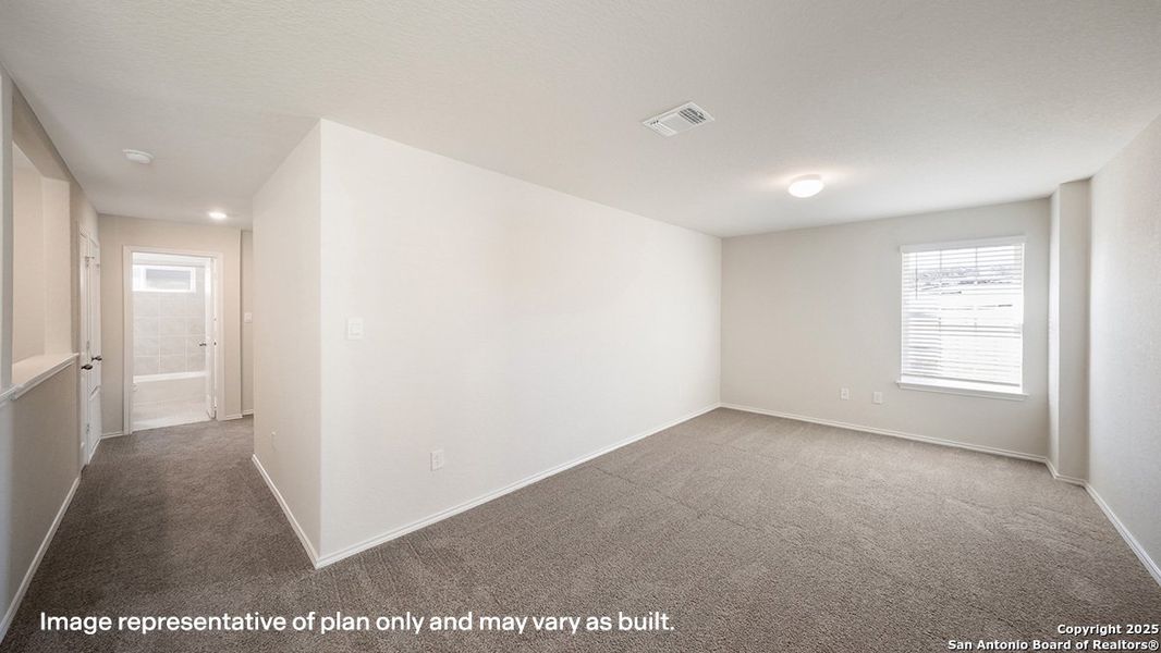 Spacious, unfurnished interior of a new home in Brookstone Creek, San Antonio (Image 12).