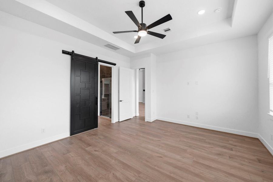 Spacious, unfurnished interior of a new home in Briarley, Montgomery (Image 28).