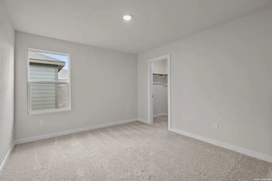 Spacious, unfurnished interior of a new home in Applewhite Meadows, San Antonio (Image 19).