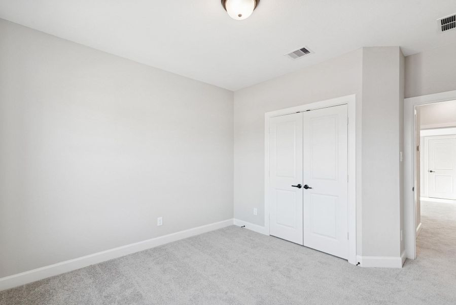 Spacious, unfurnished interior of a new home in Kresston, Montgomery (Image 32).