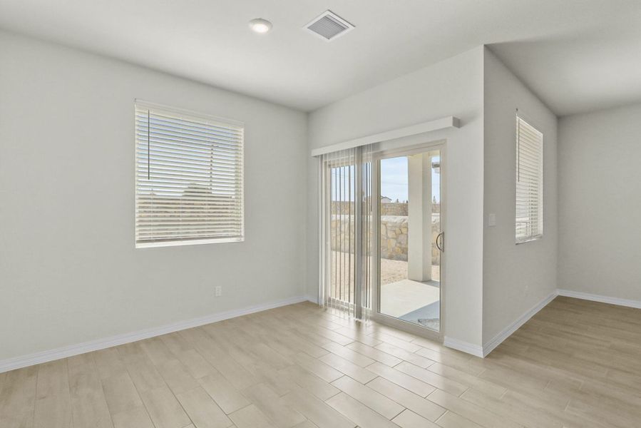 Representative unfurnished interior of a home built from the Prickly Pear by View Homes in Paseos Del Este, Horizon City (Image 20). Representative unfurnished interior of a home built from the Prickly Pear by View Homes in Paseos Del Este, Horizon City (Image 20).