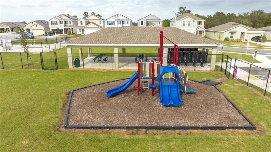 Community amenities in , Davenport (Image 34).