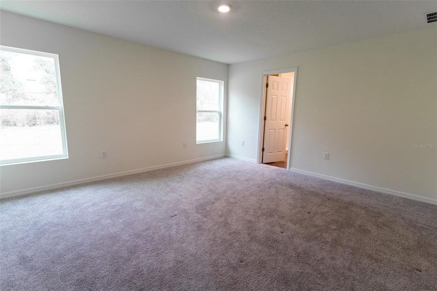 Spacious, unfurnished interior of a new home in Ocala, Ocala (Image 31).