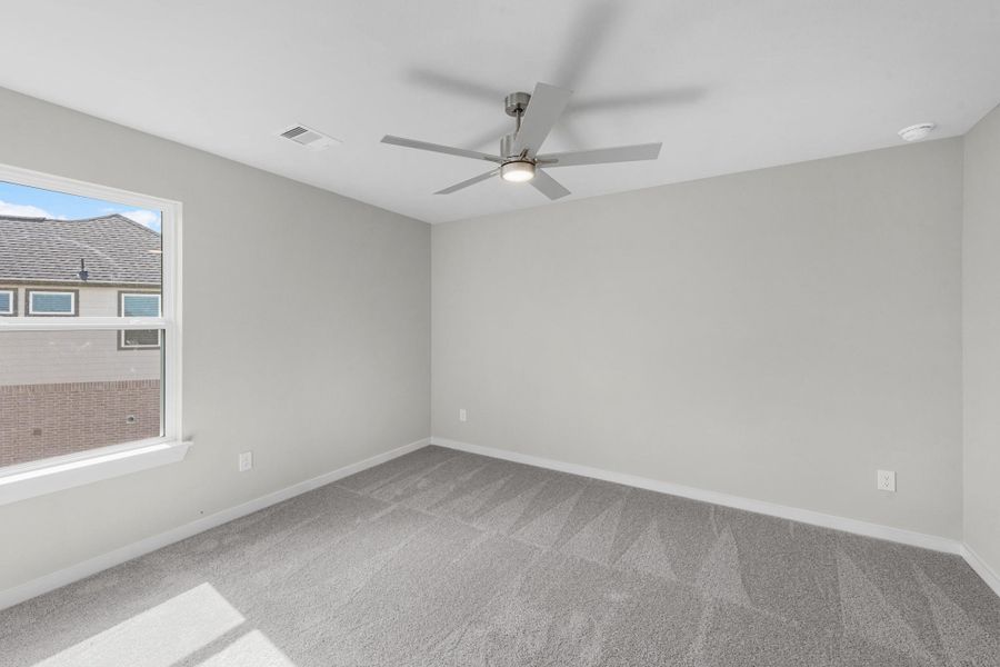 Spacious, unfurnished interior of a new home in Briarwood Crossing, Rosenberg (Image 25).