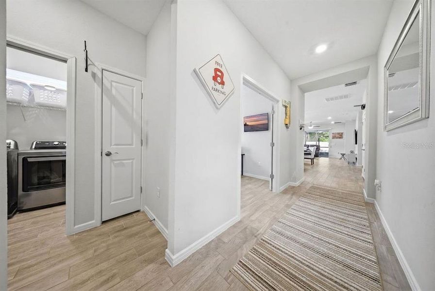 Spacious, unfurnished interior of a new home in Del Webb Oasis, Winter Garden (Image 21). Spacious, unfurnished interior of a new home in Del Webb Oasis, Winter Garden (Image 21).