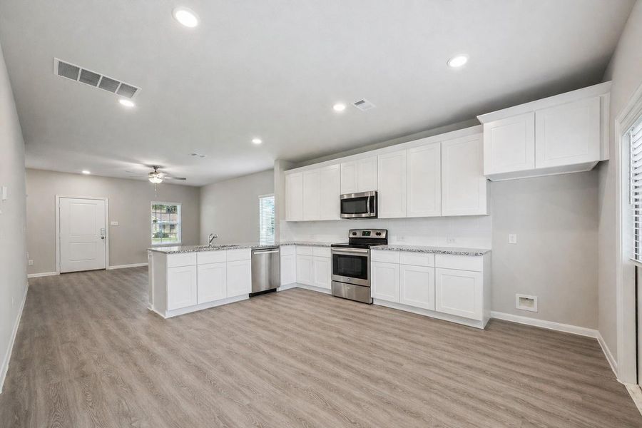 Furnished interior view inside a new home in , La Marque (Image 6).