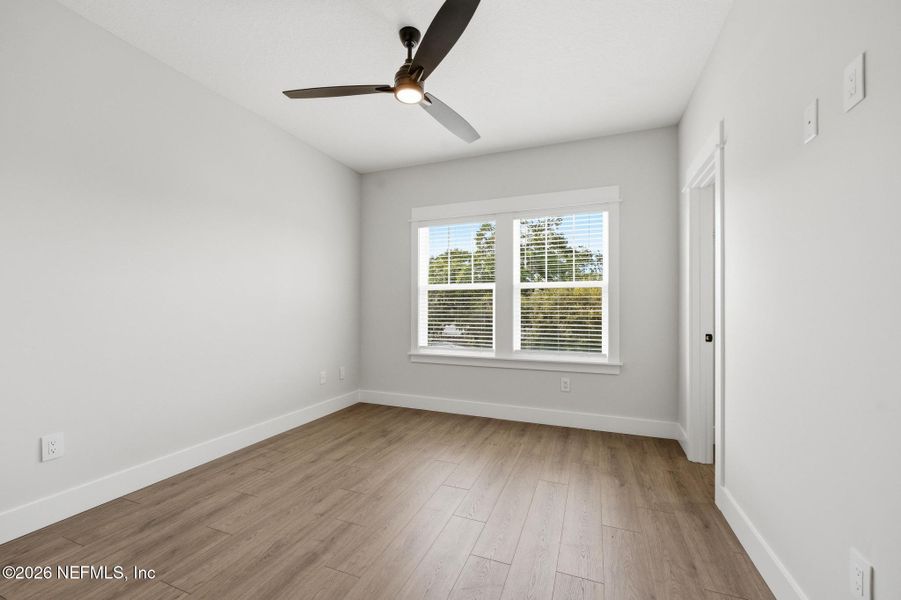 Spacious, unfurnished interior of a new home in , Jacksonville Beach (Image 20).