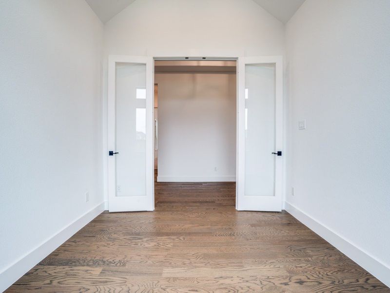 Spacious, unfurnished interior of a new home in Legacy Gardens, Prosper (Image 33).