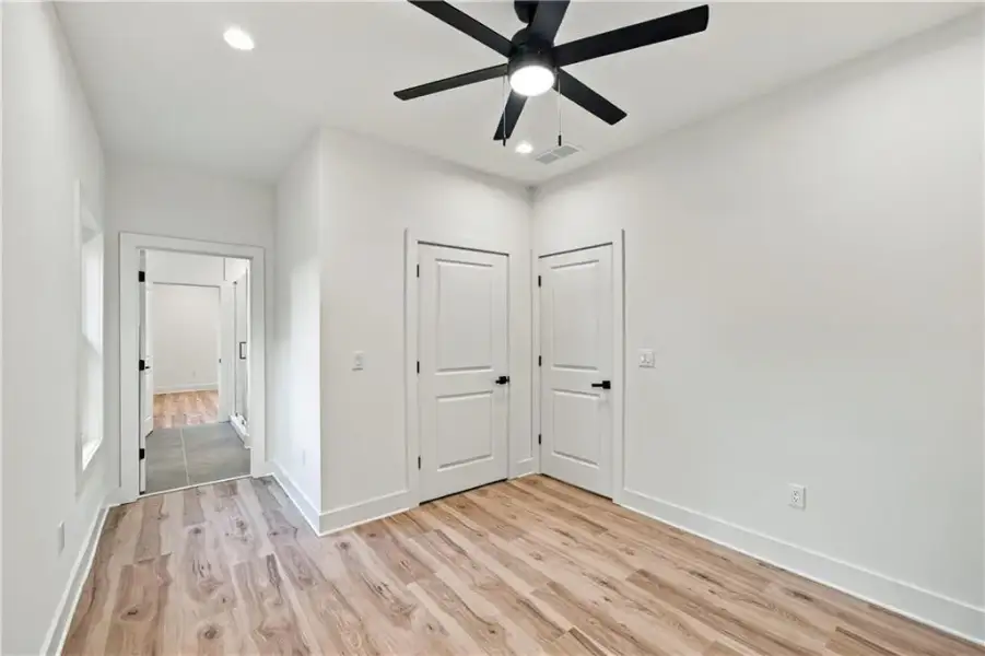 Spacious, unfurnished interior of a new home in , Atlanta (Image 36).