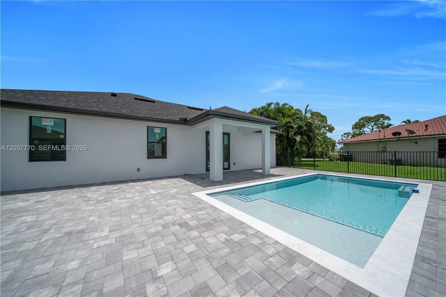 Exterior details and patio area of a home in , Cape Coral (Image 21).