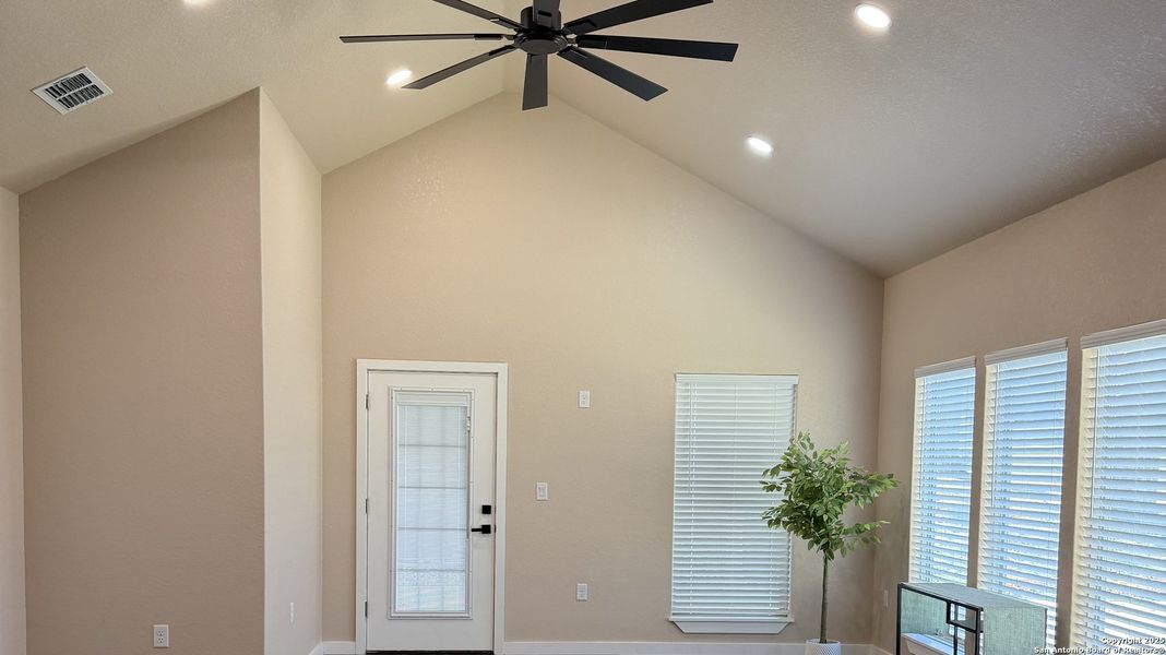 Image 19 of a home in .