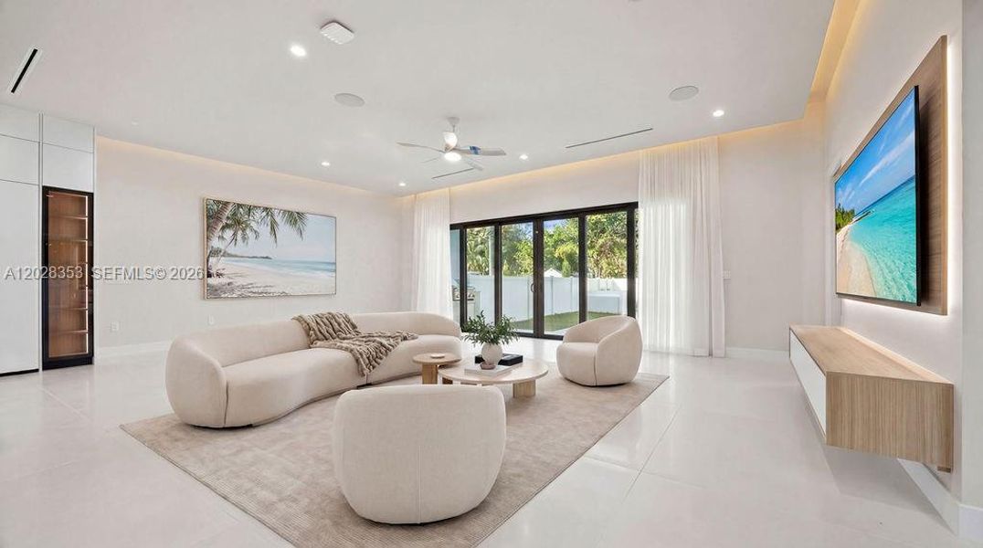 Furnished interior view inside a new home in , Fort Lauderdale (Image 10).
