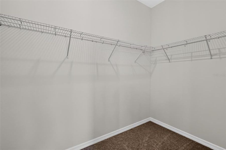 Spacious, unfurnished interior of a new home in Tyson Reserve, St. Cloud (Image 15).