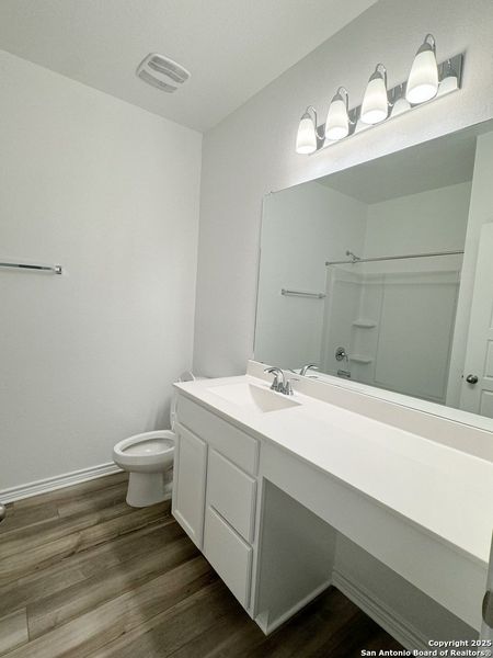 Furnished interior view inside a new home in Hidden Bluffs at TRP, San Antonio (Image 10). Furnished interior view inside a new home in Hidden Bluffs at TRP, San Antonio (Image 10).