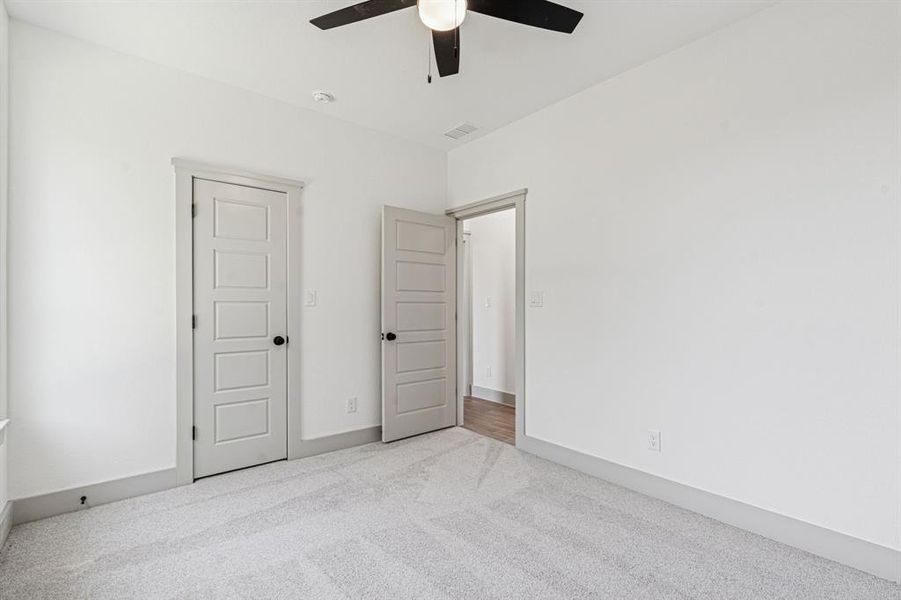Spacious, unfurnished interior of a new home in , Granbury (Image 37).