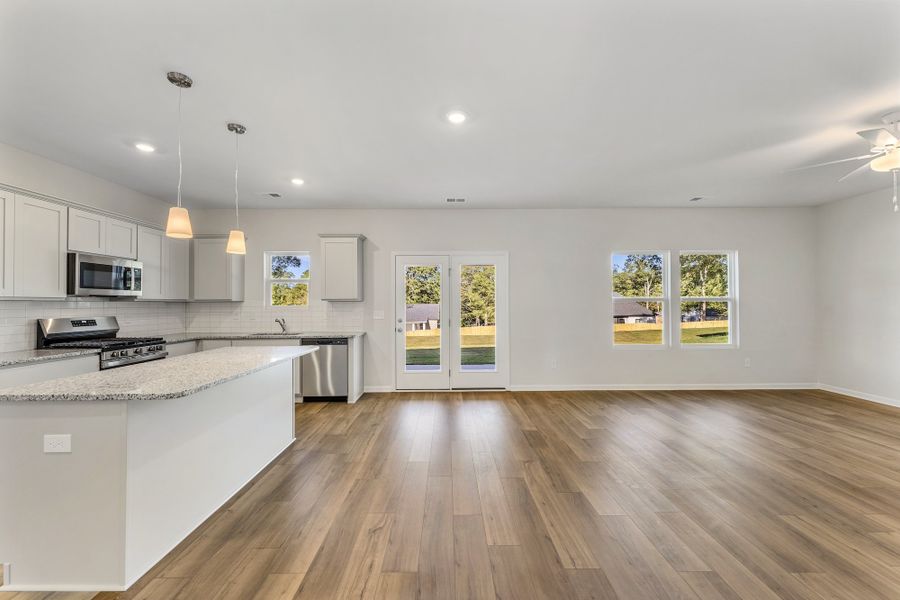 Spacious, unfurnished interior of a new home in Mayfair Village, Spartanburg (Image 15).