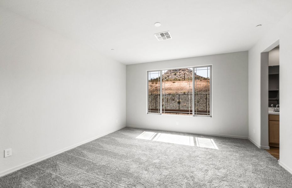 Spacious, unfurnished interior of a new home in Foothills at Northpointe, Peoria (Image 18).