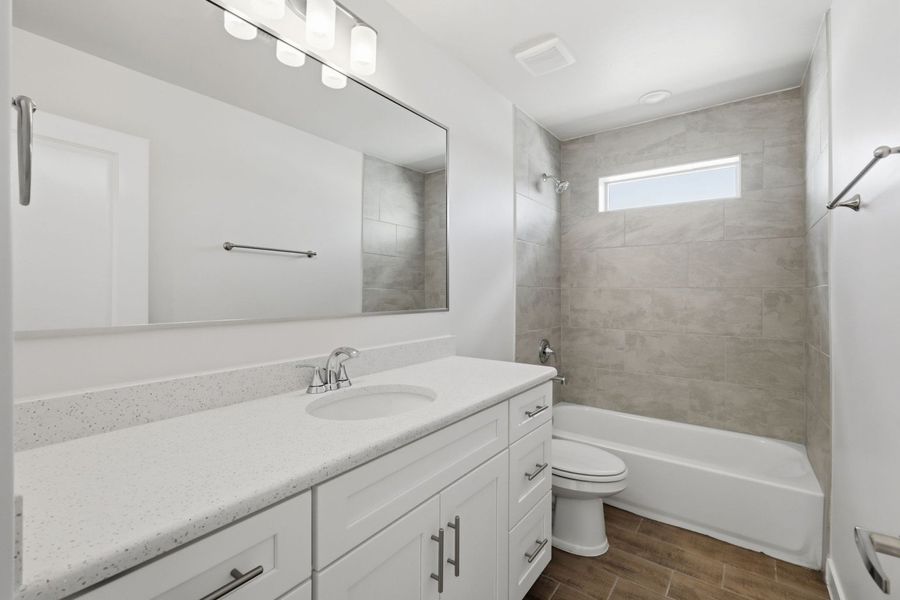 Representative furnished interior of a home built from the Timberon I by Hakes Brothers in Emerald Estates, El Paso (Image 9).
