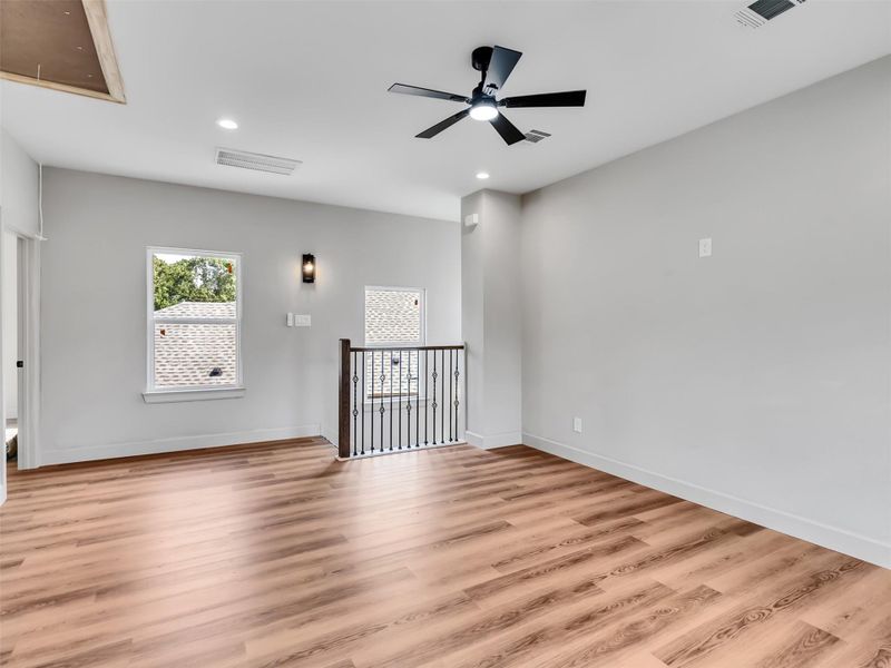 Spacious, unfurnished interior of a new home in , Willis (Image 32).