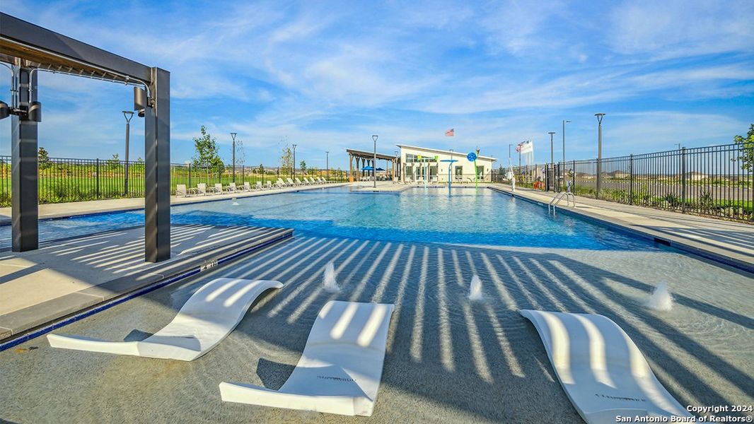 Community amenities in Avenida, Converse (Image 45).