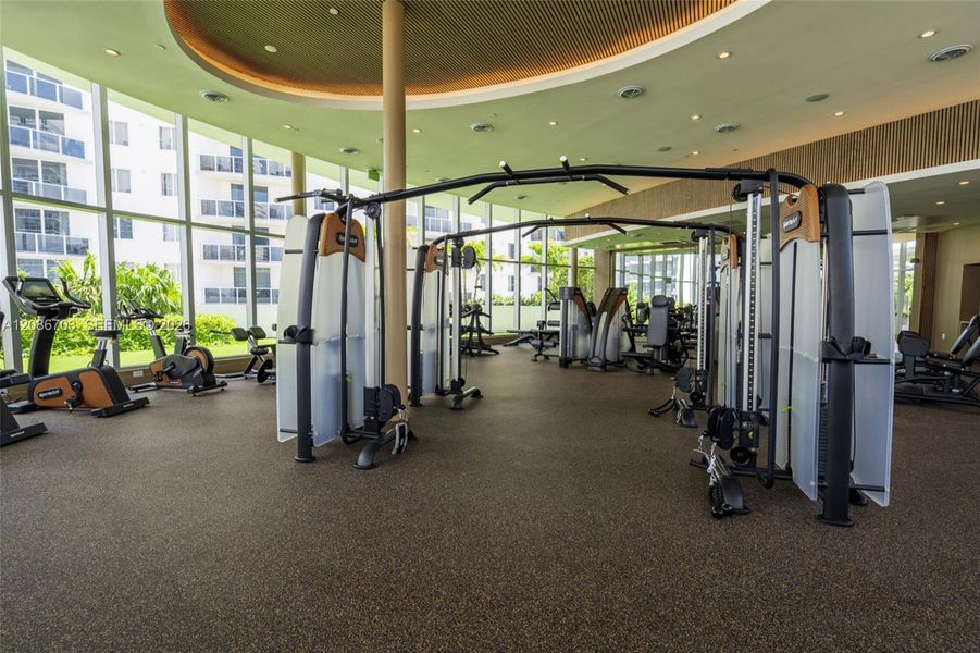 Community amenities in , Miami (Image 11).