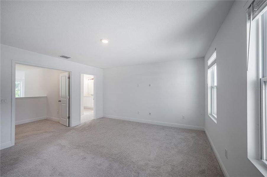 Spacious, unfurnished interior of a new home in , Orlando (Image 22). Spacious, unfurnished interior of a new home in , Orlando (Image 22).