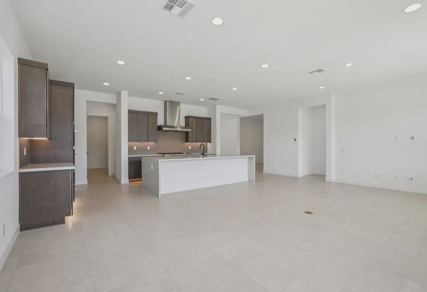 Great Room - 5 of 10