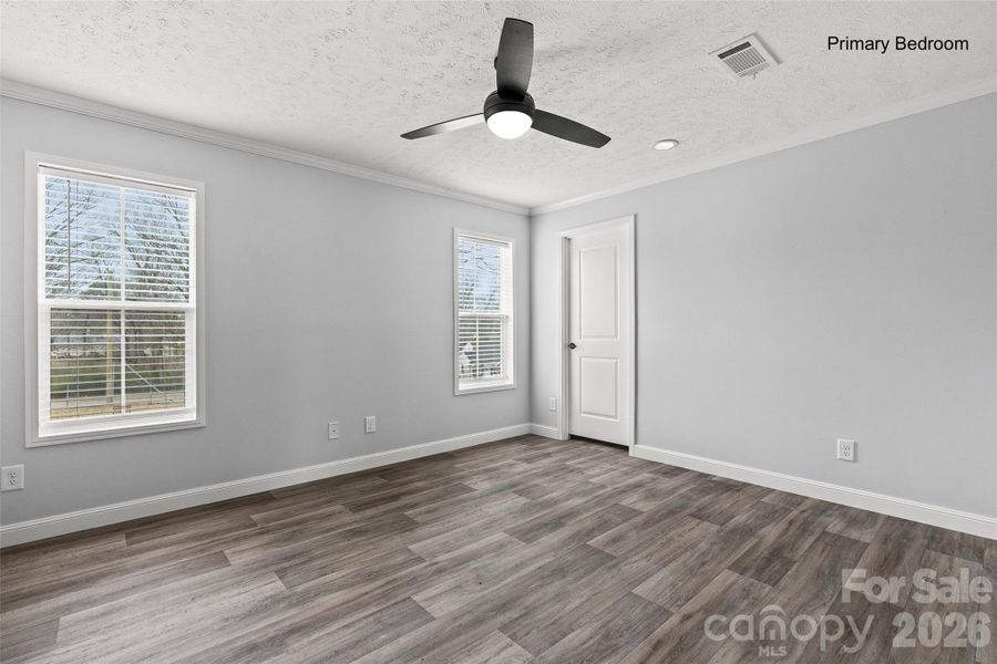 Spacious, unfurnished interior of a new home in , Lancaster (Image 16).