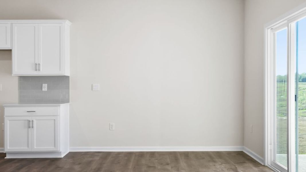 Spacious, unfurnished interior of a new home in Woodglen, Piedmont (Image 27).