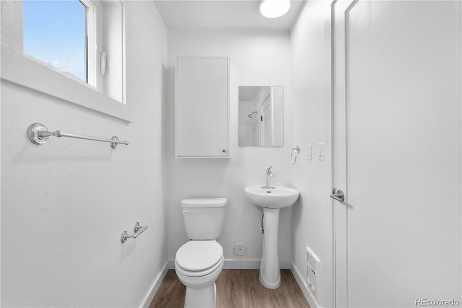 Spacious, unfurnished interior of a new home in , Aurora (Image 13).