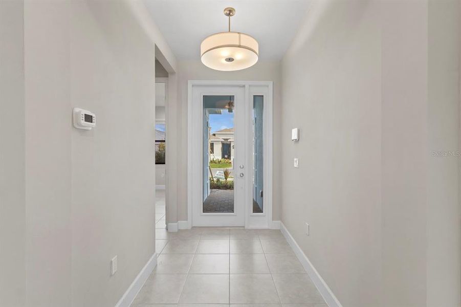 Spacious, unfurnished interior of a new home in , Fort Myers (Image 26).