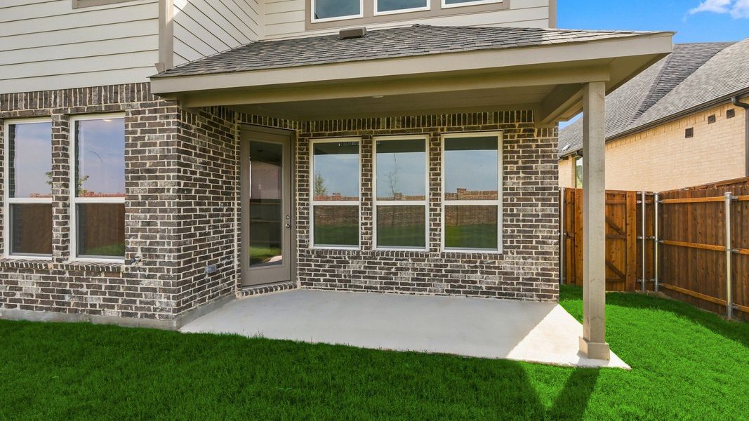 Exterior details and patio area of a home in Wildflower Ranch, Fort Worth (Image 24).