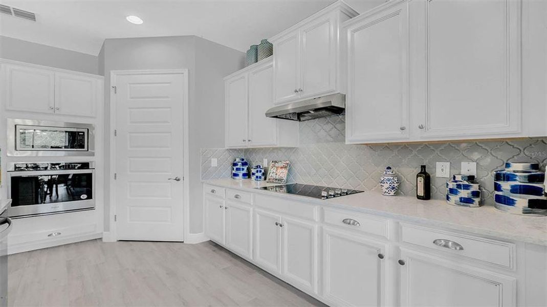 Furnished interior view inside a new home in Buena Lago, St. Cloud (Image 4).