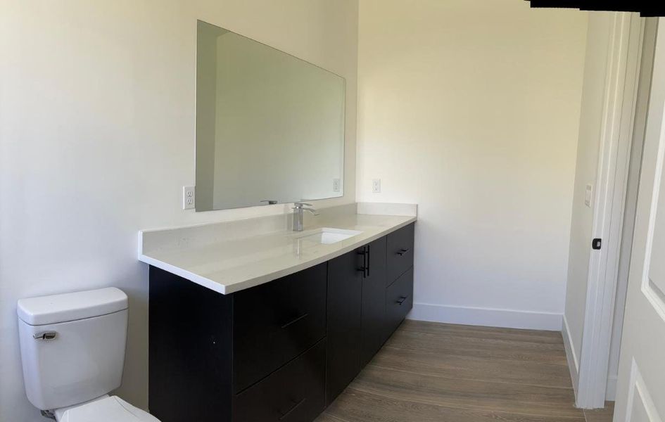 MASTER BATHROOM 1 MASTER BATHROOM 1