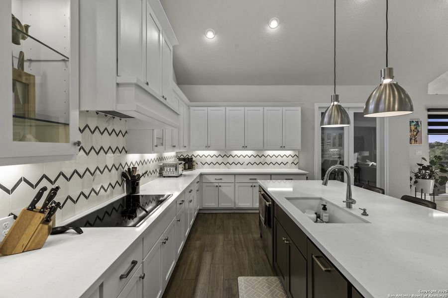 Furnished interior view inside a new home in Megan's Landing 1/2 Acre, San Antonio (Image 11). Furnished interior view inside a new home in Megan's Landing 1/2 Acre, San Antonio (Image 11).