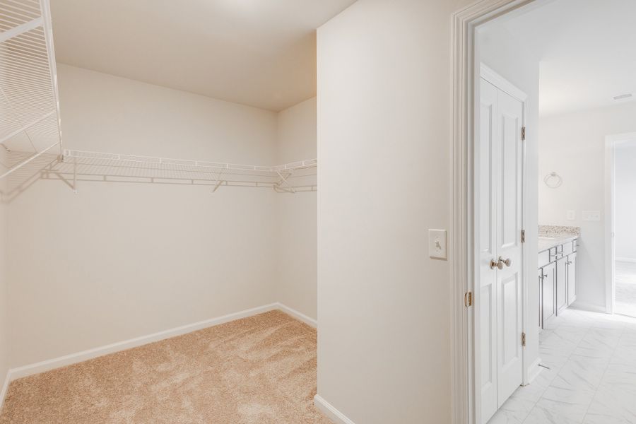 Spacious, unfurnished interior of a new home in Bluefield, Lexington (Image 29). Spacious, unfurnished interior of a new home in Bluefield, Lexington (Image 29).