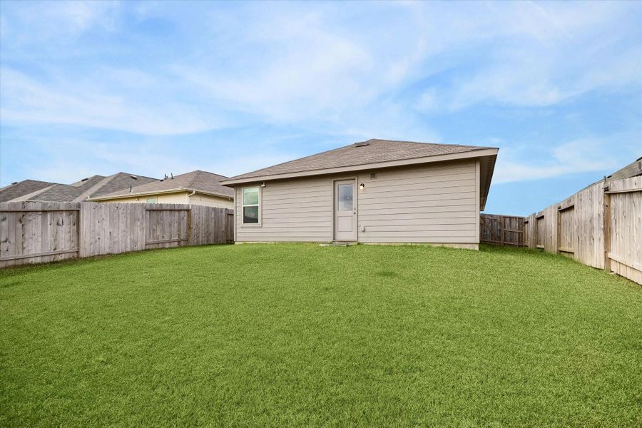 Nice drainage -- NEVER have standing water here Nice drainage -- NEVER have standing water here