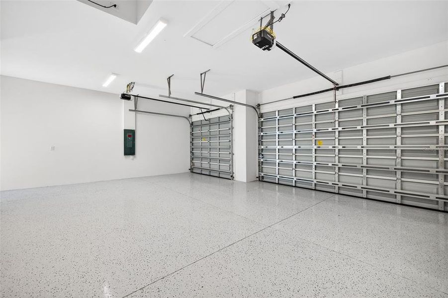 Spacious, unfurnished interior of a new home in , Cape Coral (Image 39). Spacious, unfurnished interior of a new home in , Cape Coral (Image 39).