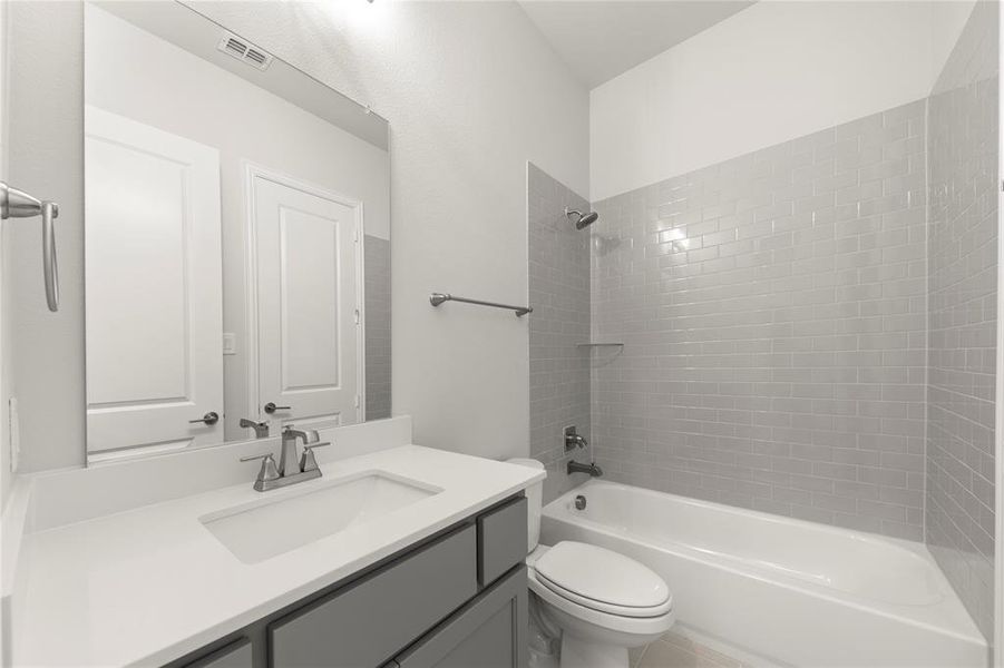 07. 2228 Euclid - 3RD Bath 07. 2228 Euclid - 3RD Bath